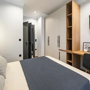 https://apt-ares-penthouse.hotelschalkidiki.net